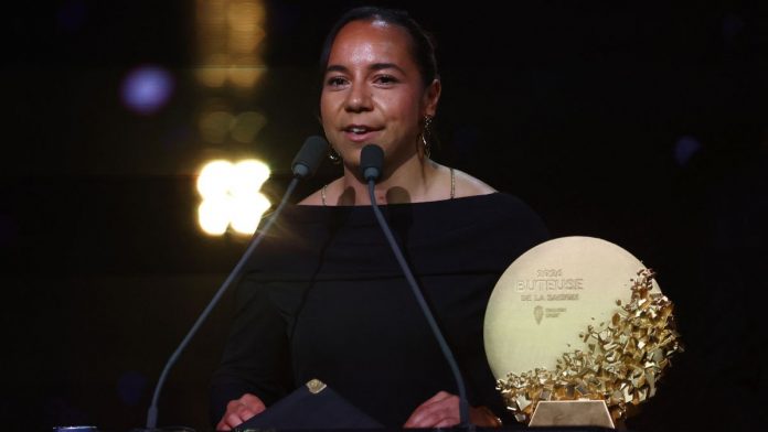 orgullo-mexicano-charlyn-corral-conquista-el-balon-de-oro-162645