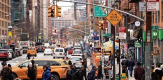 Crece economía de EEUU gracias a gasto de consumidores e inversión en IA; subió 3.4% en tercer trimestre